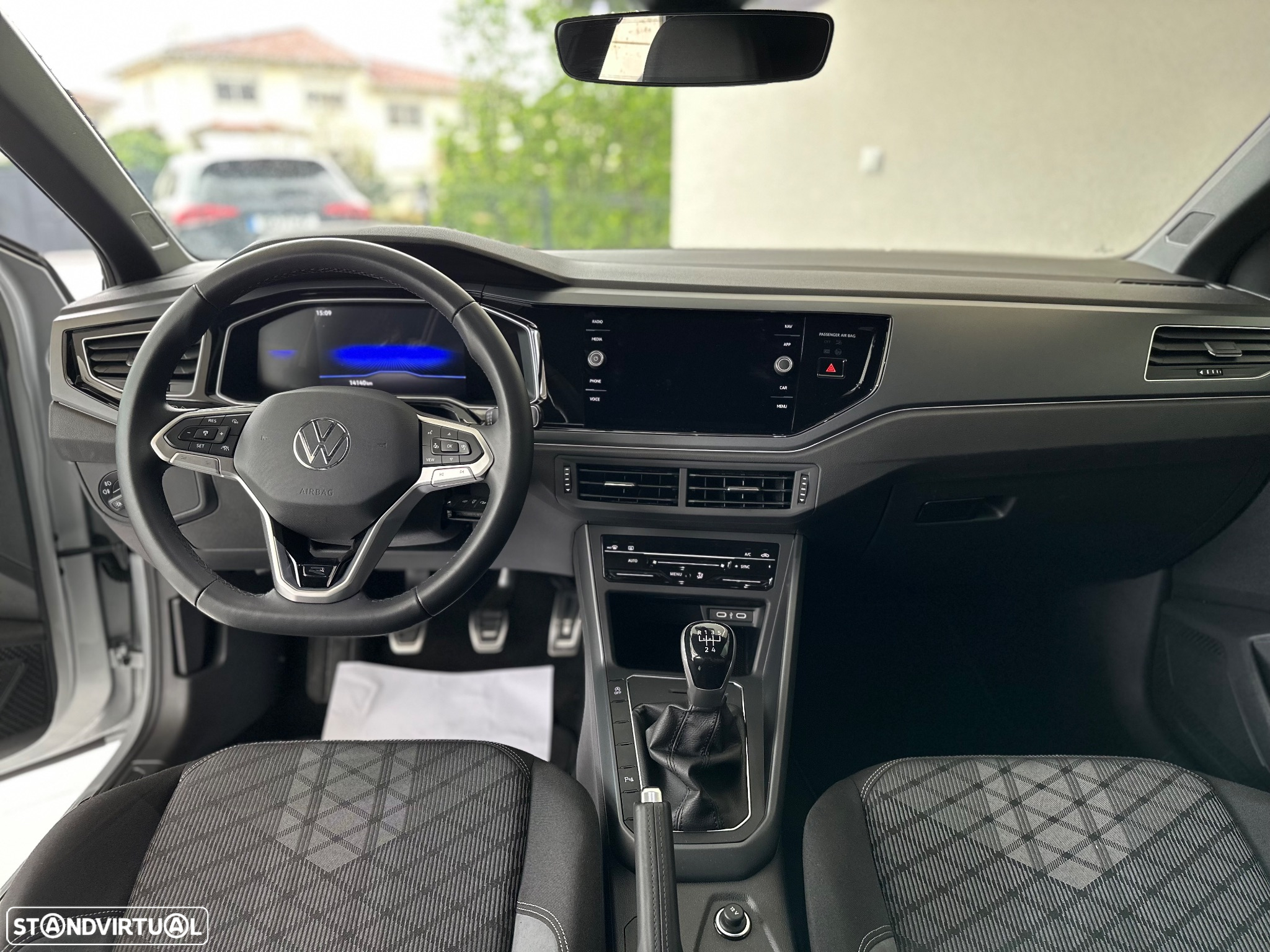 VW Polo 1.0 TSI R-Line - 12