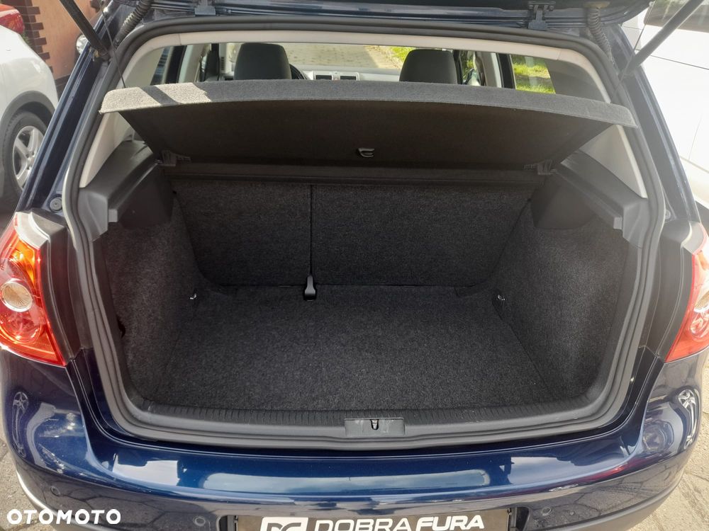 Volkswagen Golf - 38