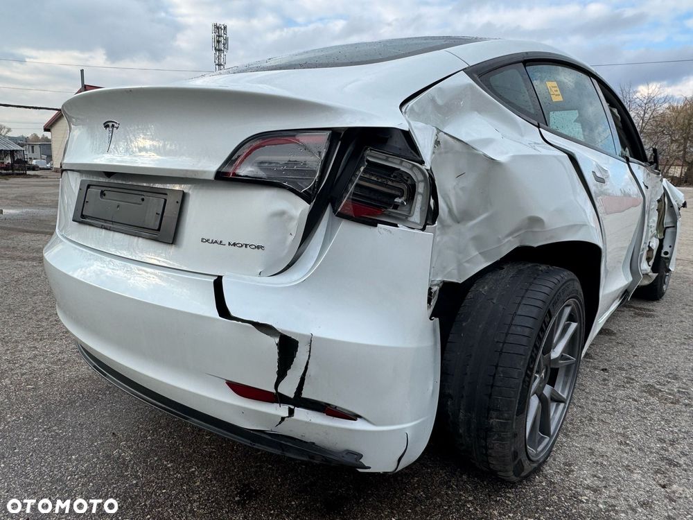 Tesla Model 3 Langstreckenbatterie Allradantrieb Dual Motor - 15