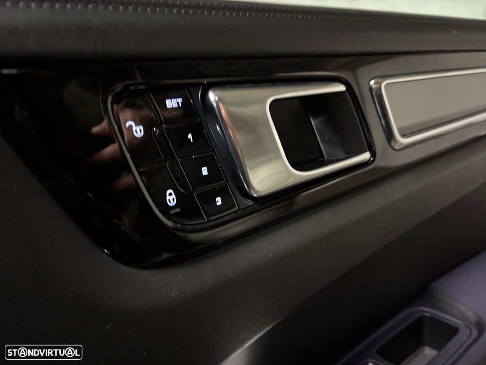 Porsche Cayenne Turbo Tiptronic S - 16