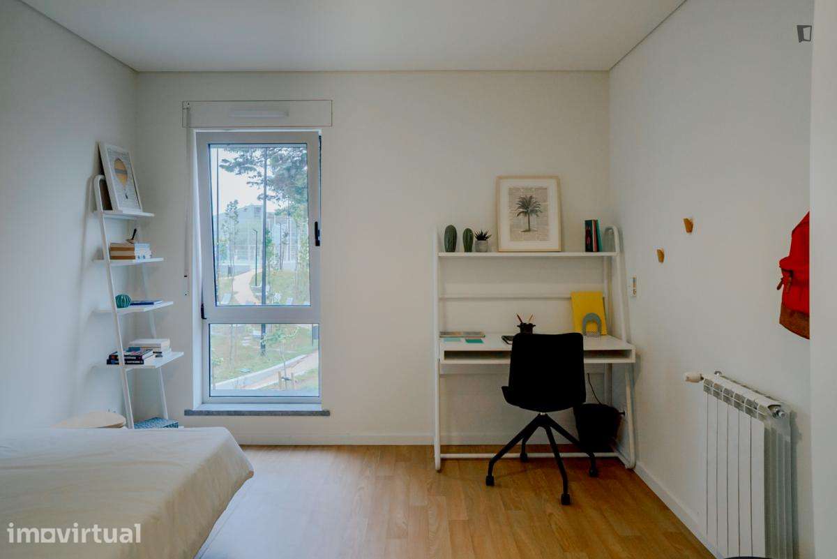 Quarto - localizado em Paranhos Porto - Grande imagem: 3/6
