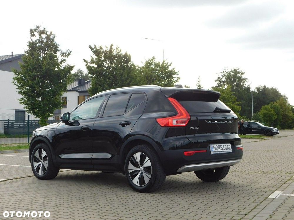 Volvo XC 40 T5 Plug-In Hybrid Momentum Pro - 4