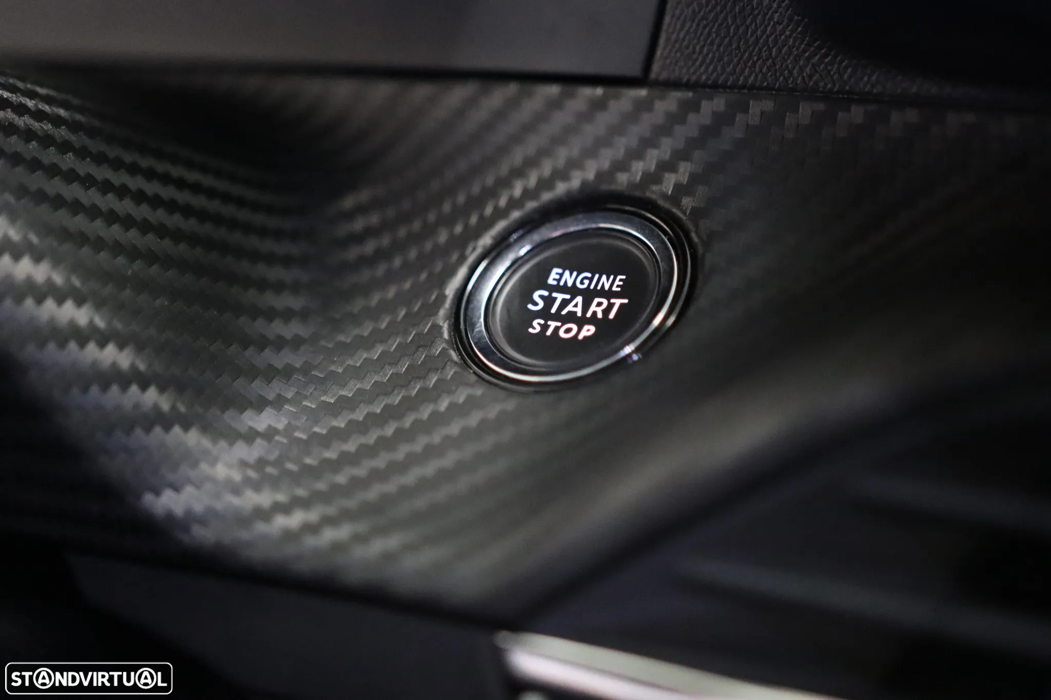 Peugeot 2008 PureTech 130 EAT8 GT - 13