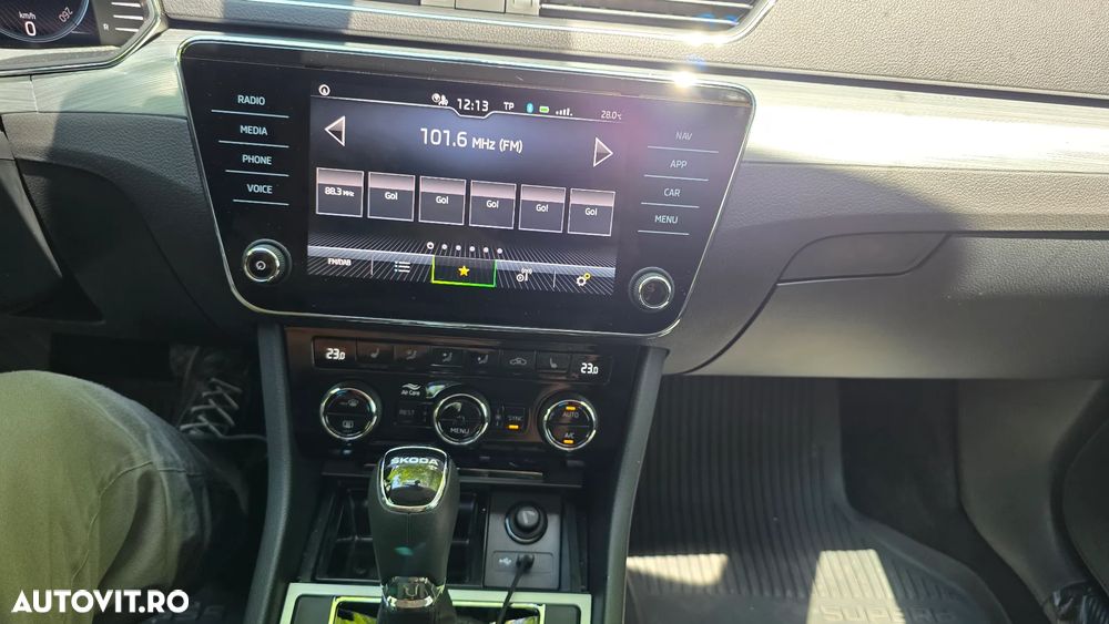 Skoda Superb 2.0 TDI DSG Ambition - 13