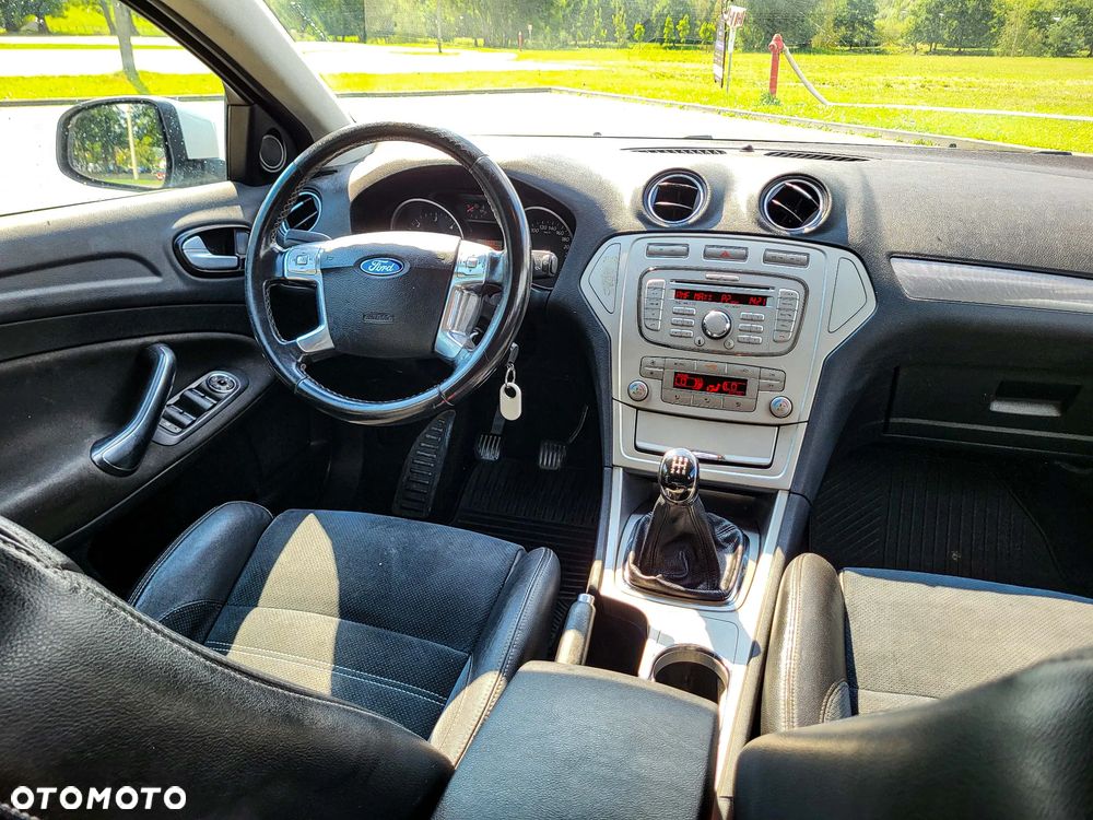 Ford Mondeo 1.8 TDCi Titanium - 30