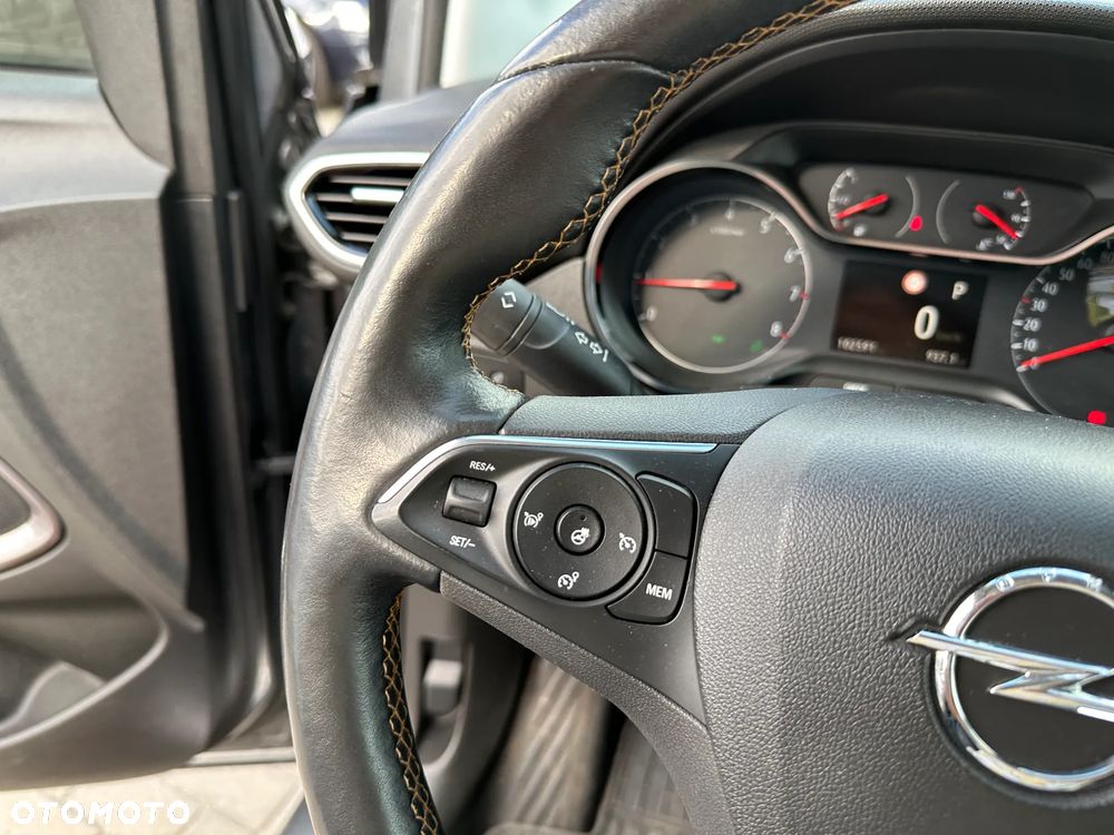 Opel Crossland X - 10