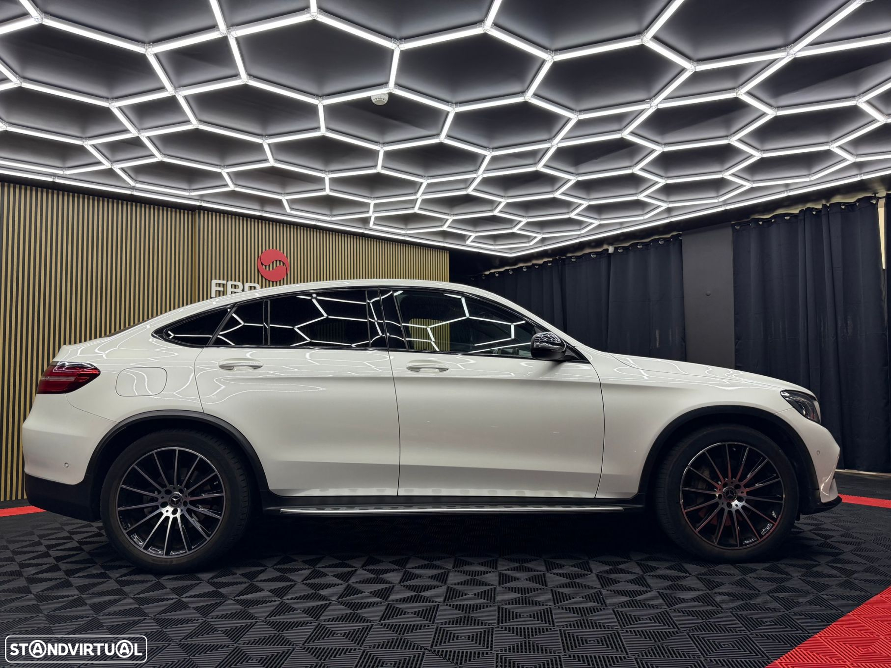 Mercedes-Benz GLC 250 d Coupé AMG Line 4-Matic - 10