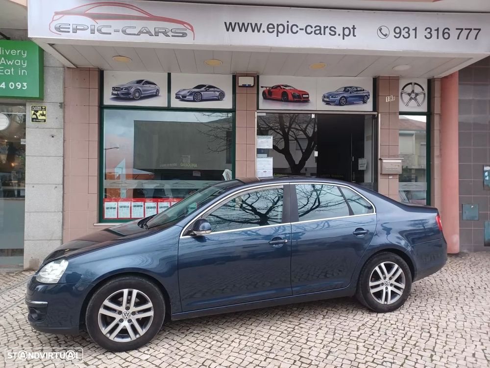 VW Jetta 1.9 TDi Confortine DSG - 4