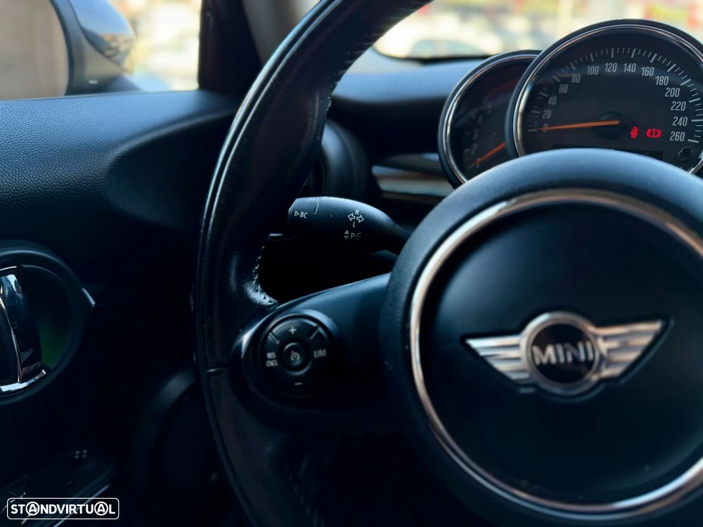MINI 3 Portas Cooper D - 19