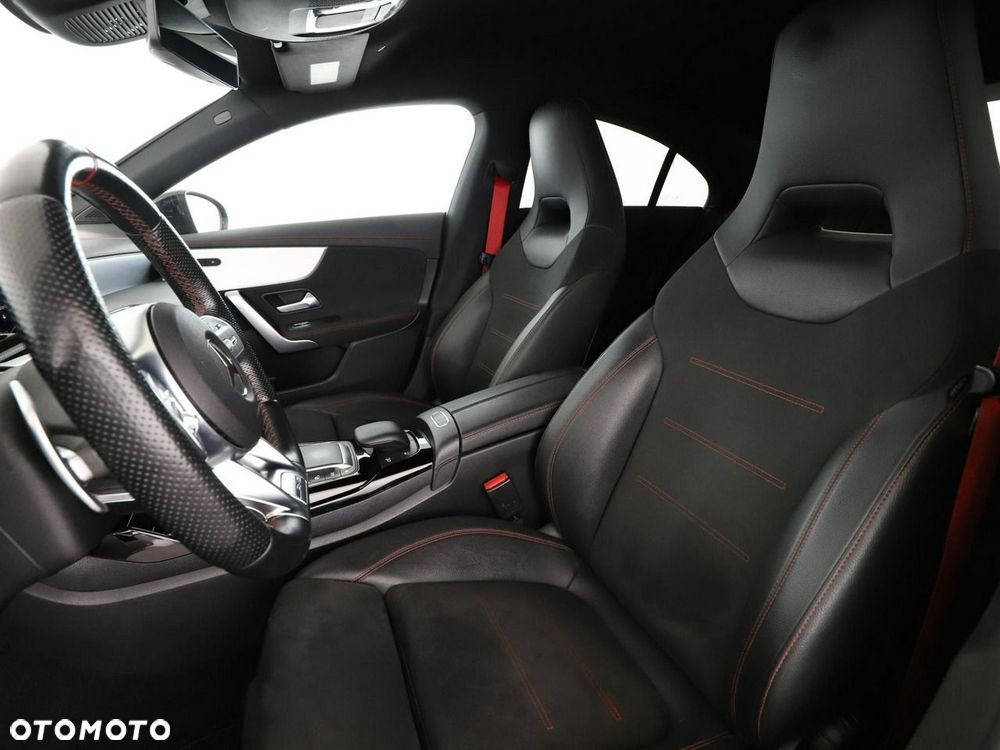 Mercedes-Benz CLA AMG 35 4-Matic 7G-DCT - 14