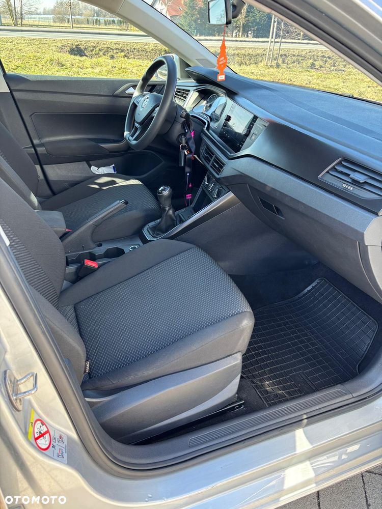 Volkswagen Polo 1.0 ACTIVE - 12
