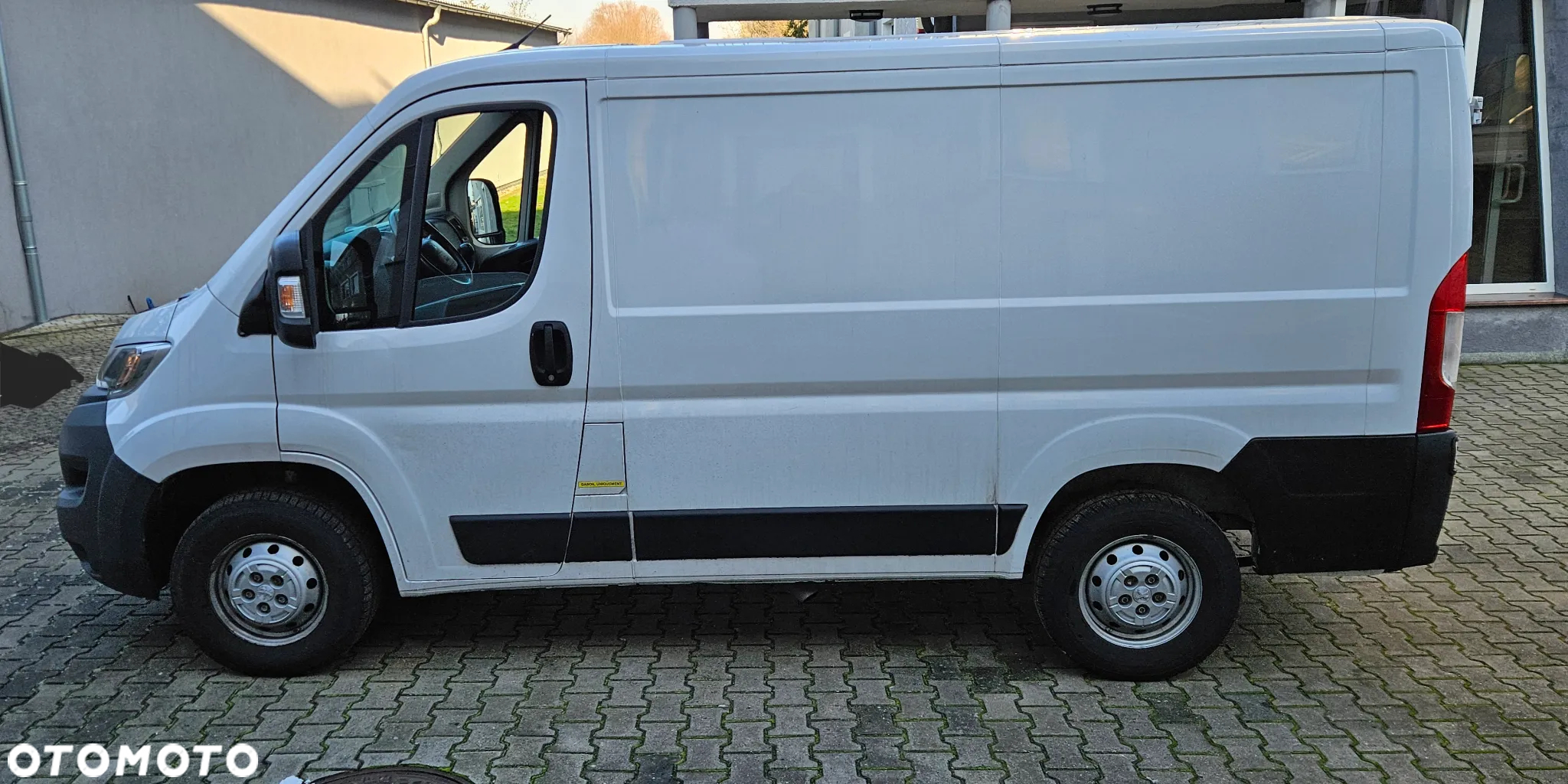 Peugeot Boxer Kombi 330 BlueHDi L1H1 - 12