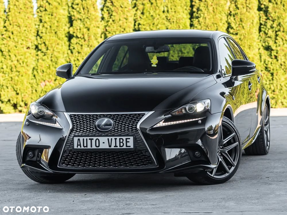 Lexus IS 300h F Sport - 5