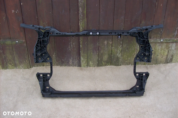 PAS PRZEDNI AUDI Q II 80A ROK 17/24