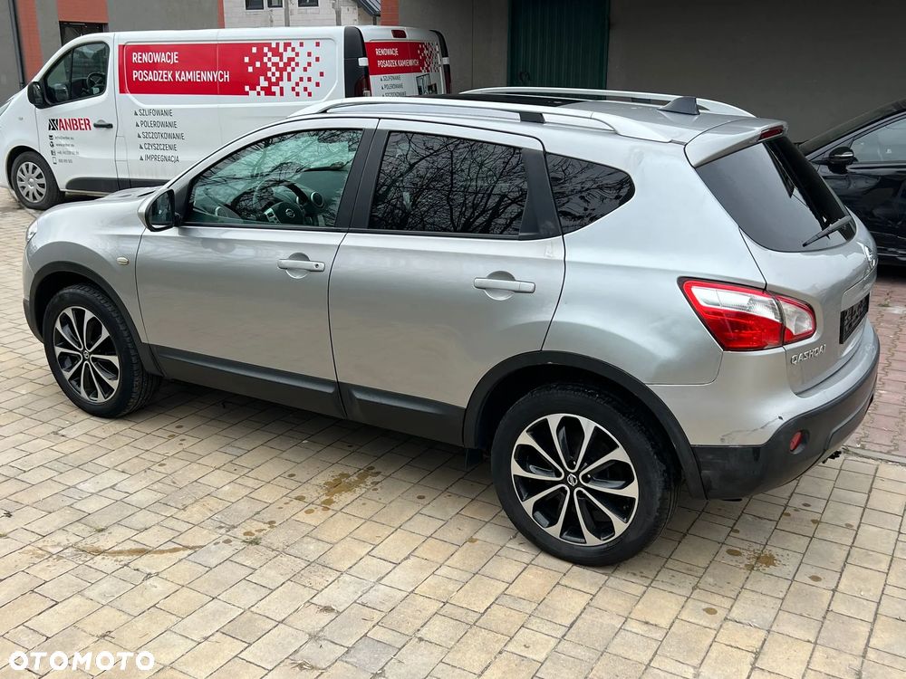 Nissan Qashqai 2.0 360 - 5