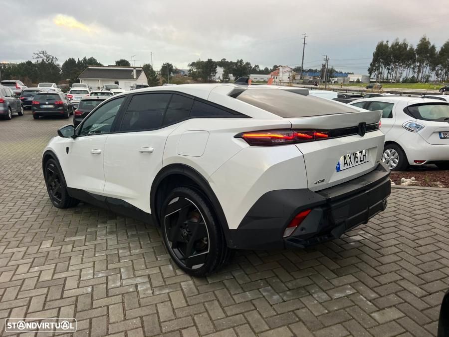 Peugeot 408 1.6 Hybrid Allure e-EAT8 - 2