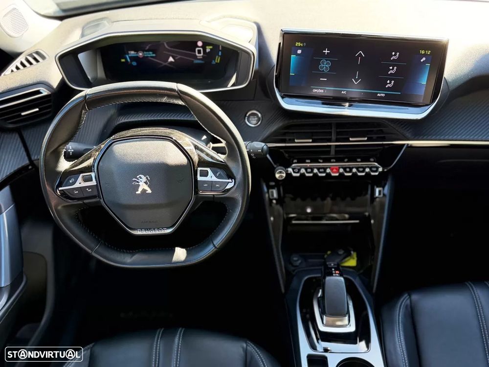 Peugeot e-2008 Allure - 9