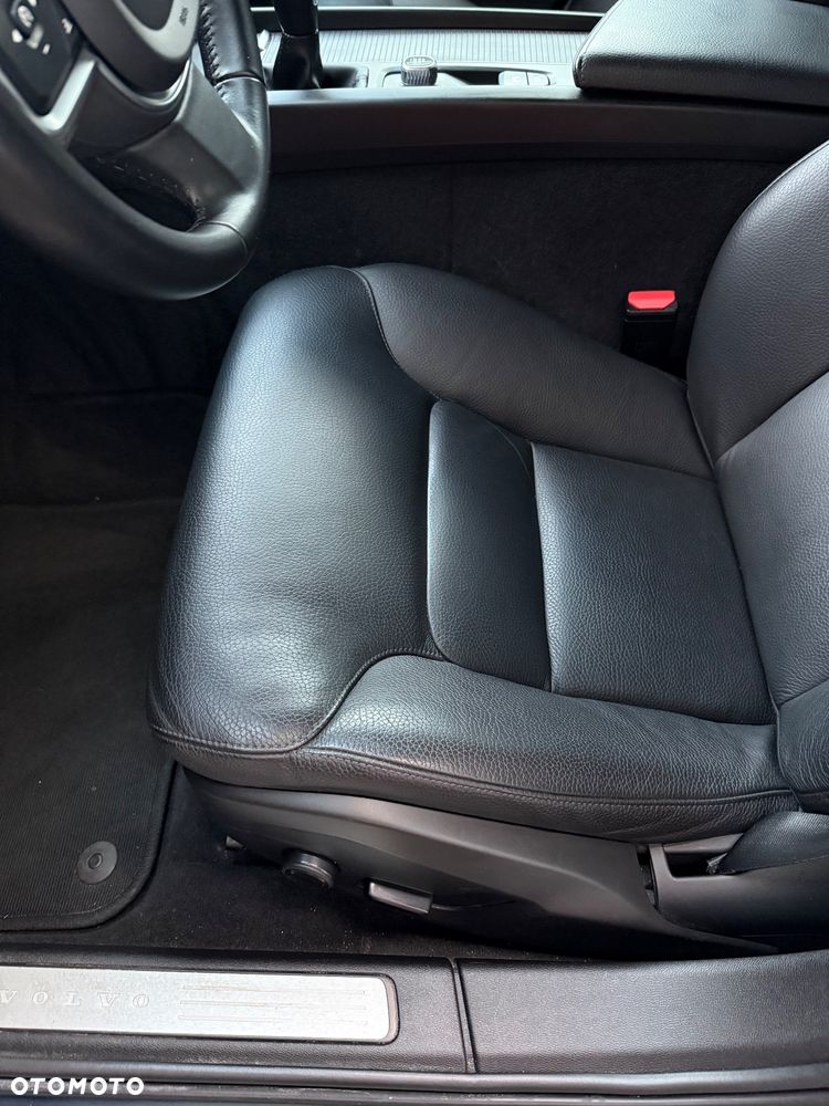 Volvo V60 D3 Momentum Pro - 17