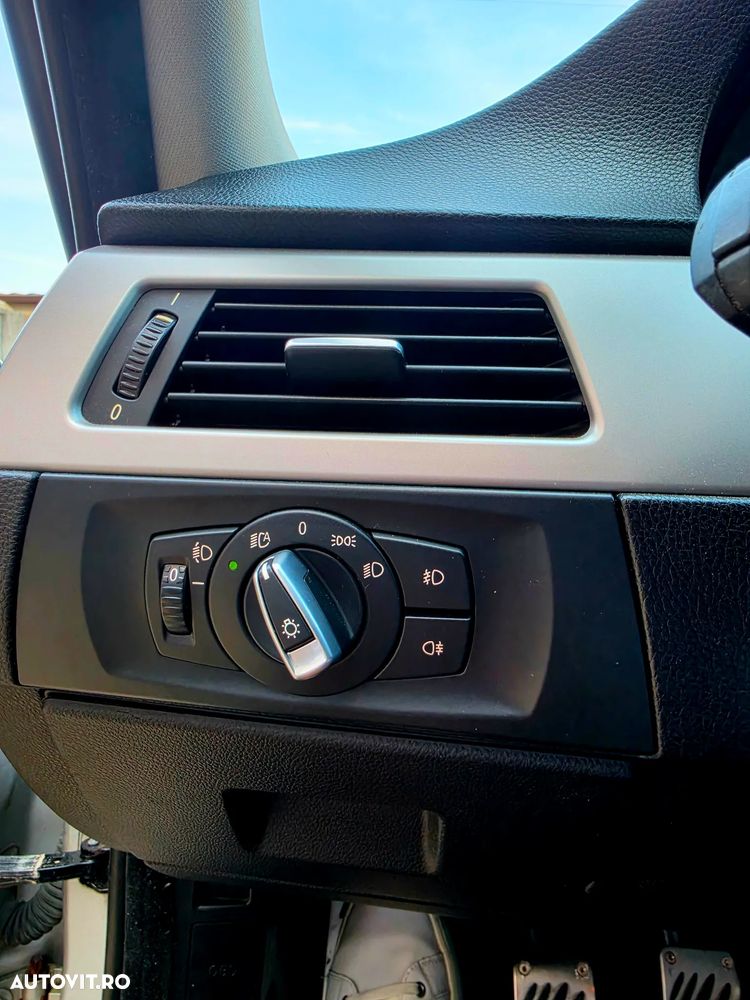 BMW Seria 3 316i - 11