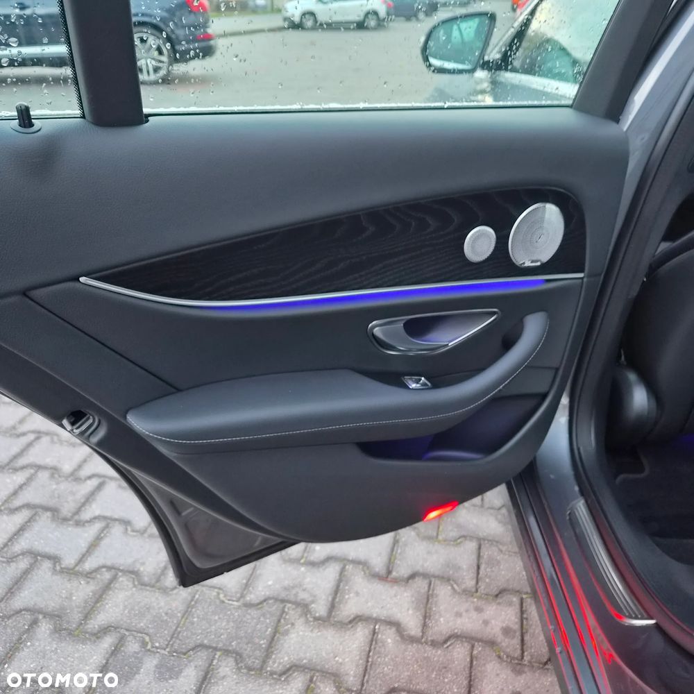 Mercedes-Benz Klasa E - 15