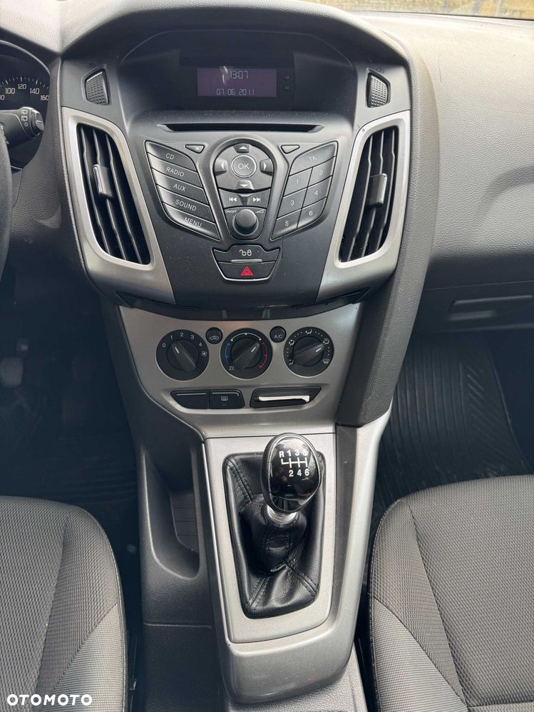 Ford Focus - 8