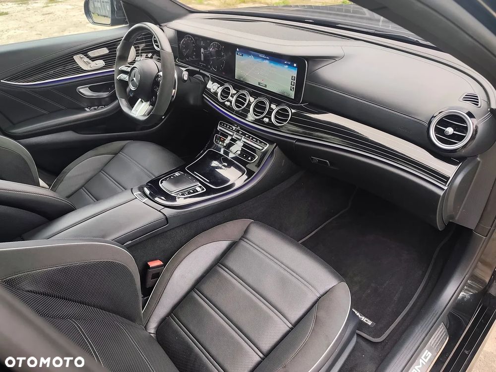 Mercedes-Benz Klasa E AMG 63 S 4Matic+ AMG Speedshift MCT-9G - 6