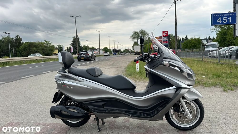 Piaggio X10 - 13