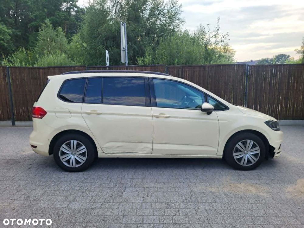 Volkswagen Touran - 15