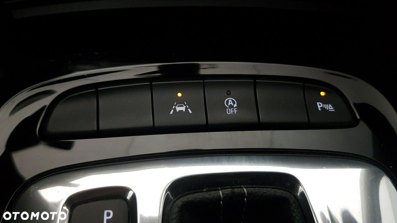 Opel Insignia - 30