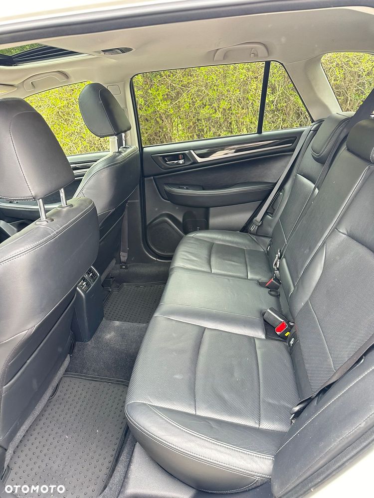 Subaru Legacy - 14