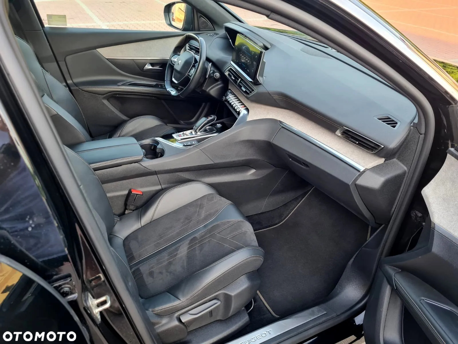Peugeot 5008 1.6 PureTech GT S&S EAT8 - 24