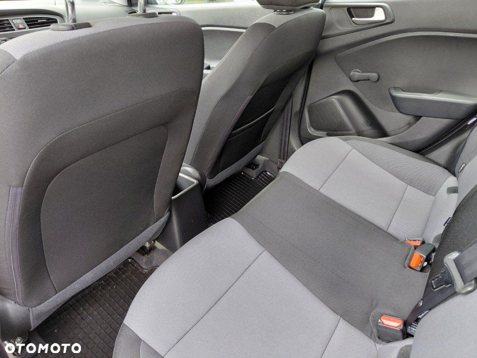 Hyundai i20 - 17