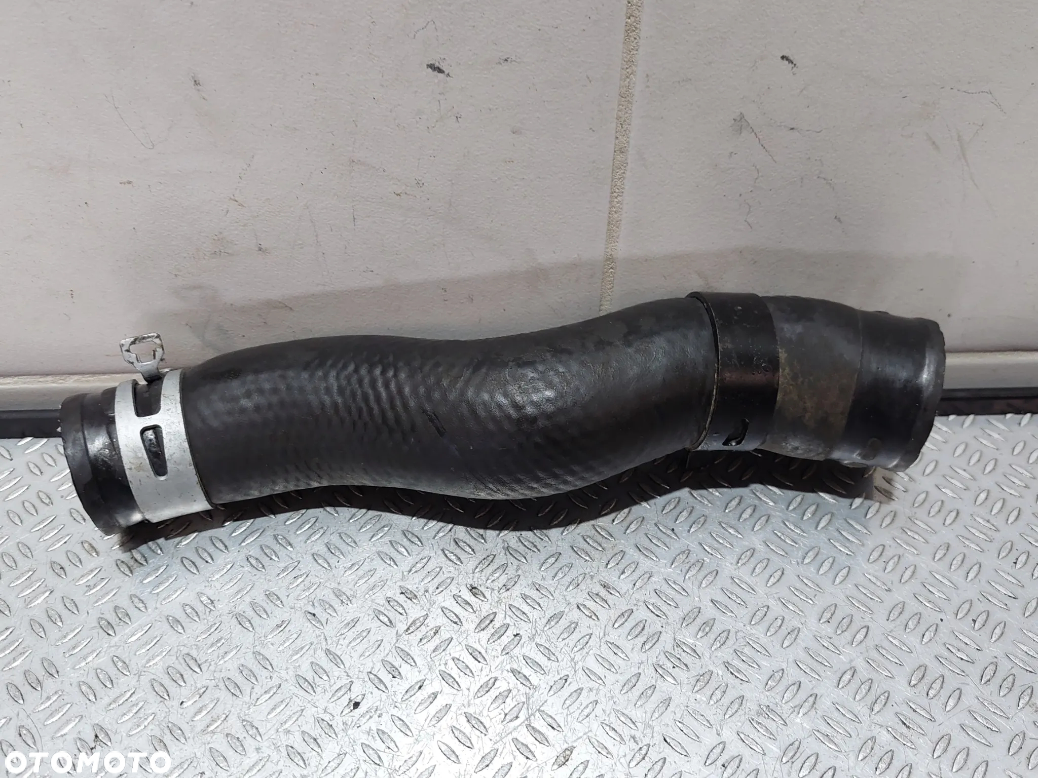 RURA PRZEWÓD WODY TOYOTA DYNA R2008 3,0 DISEL - 2