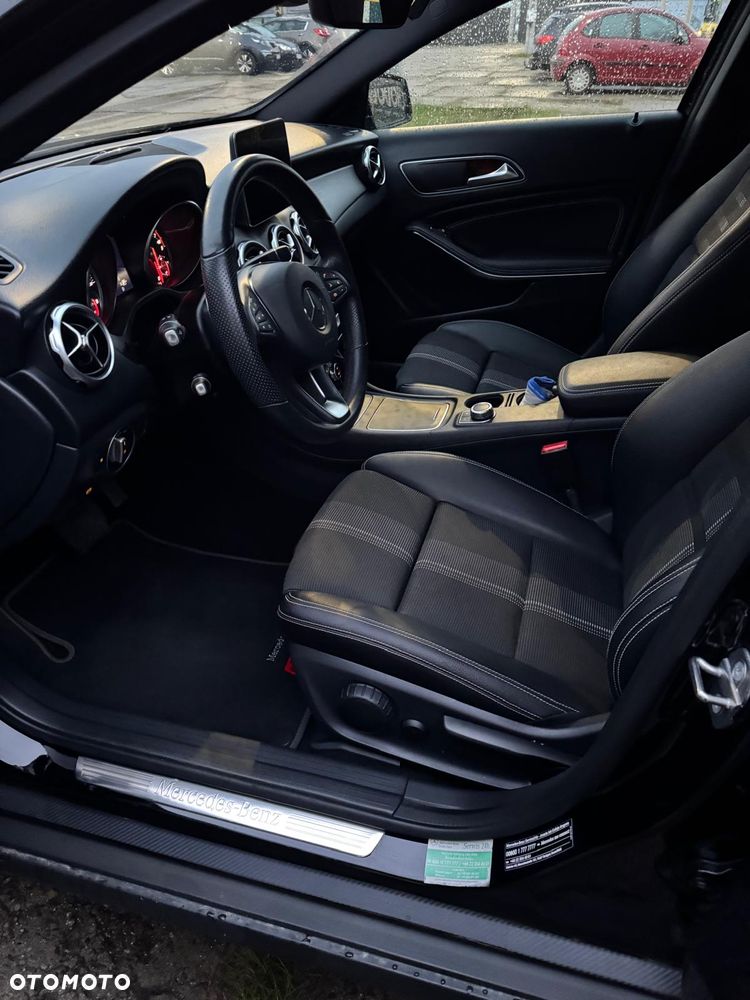 Mercedes-Benz GLA 220 4-Matic - 9