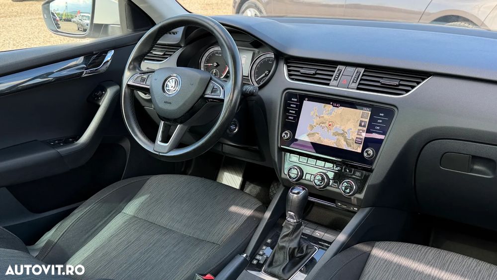 Skoda Octavia 1.6 TDI DSG Premium Edition - 3