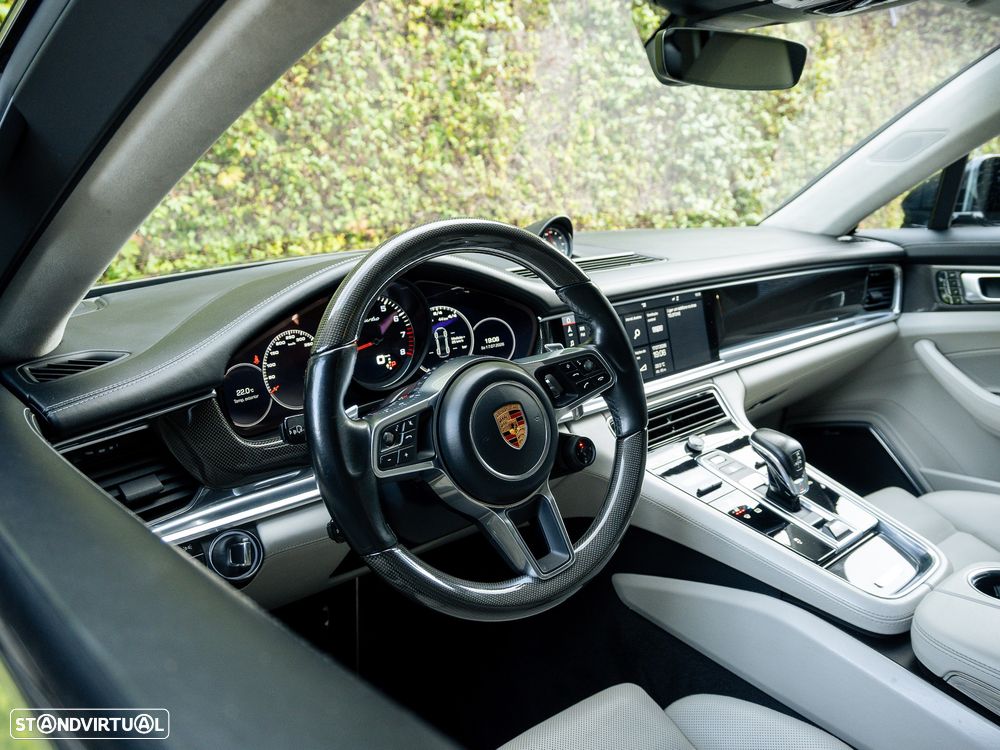 Porsche Panamera Turbo - 26