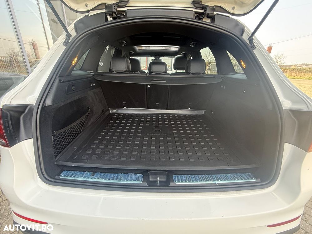 Mercedes-Benz GLC 300 d 4MATIC 9G-TRONIC AMG Line Plus - 33