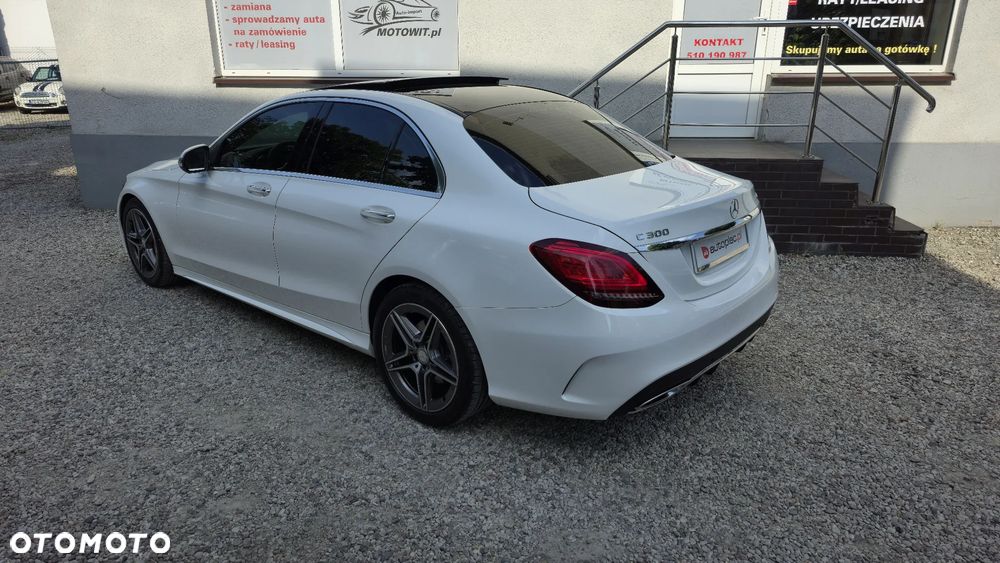 Mercedes-Benz Klasa C 300 4Matic 9G-TRONIC AMG Line - 4