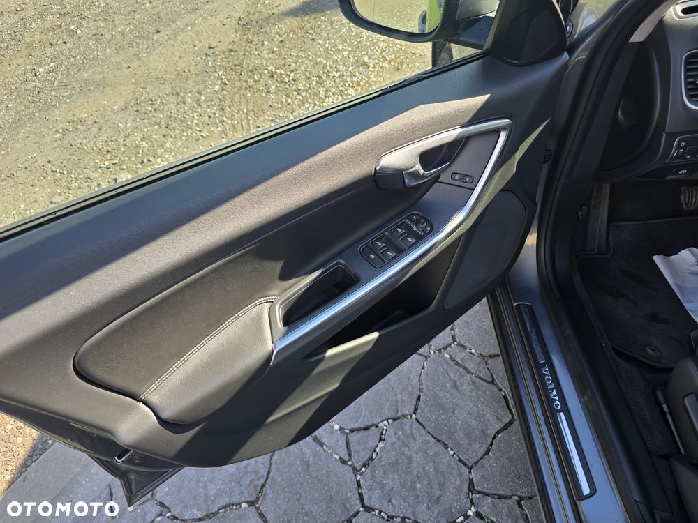 Volvo S60 D4 Drive-E Dynamic Edition (Momentum) - 15