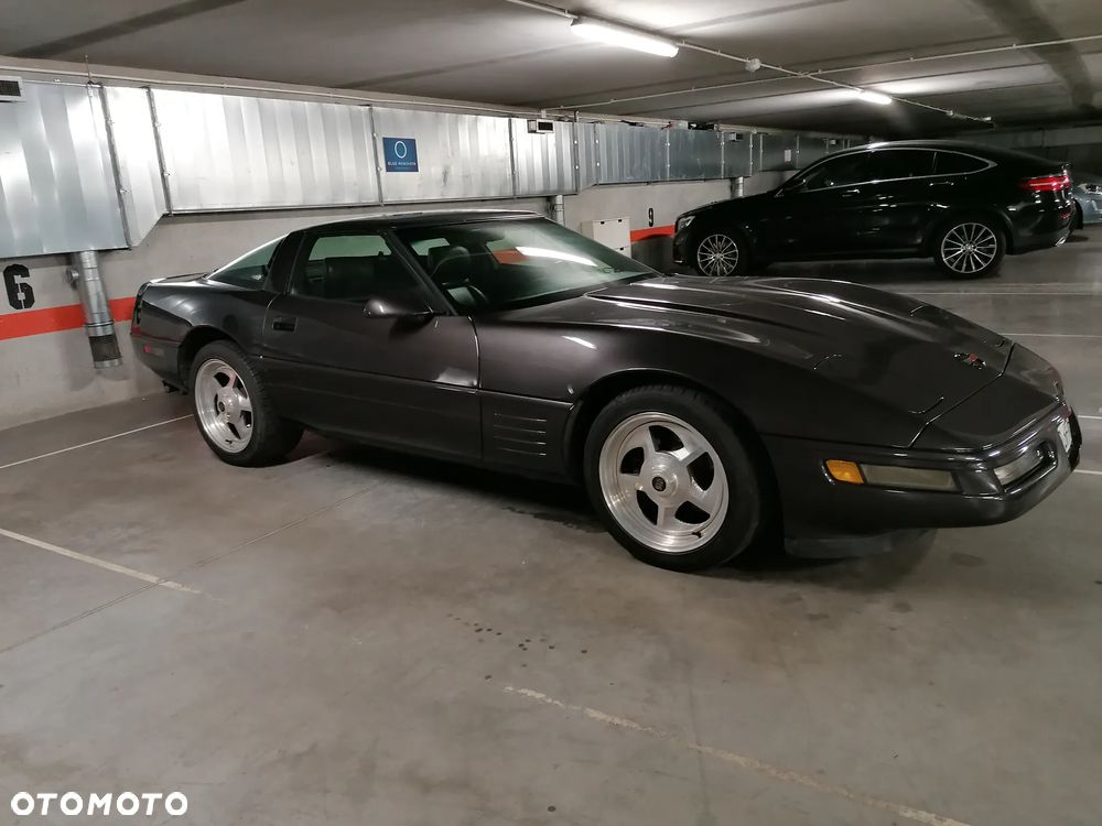 Chevrolet Corvette - 6