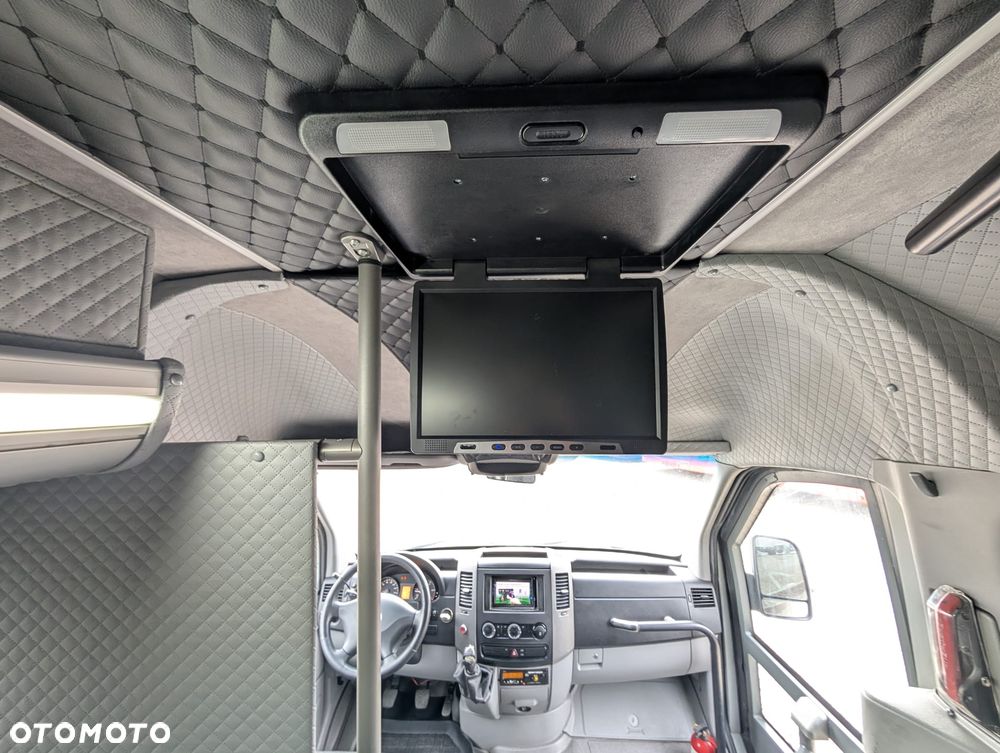 Mercedes-Benz Sprinter 515 - 22