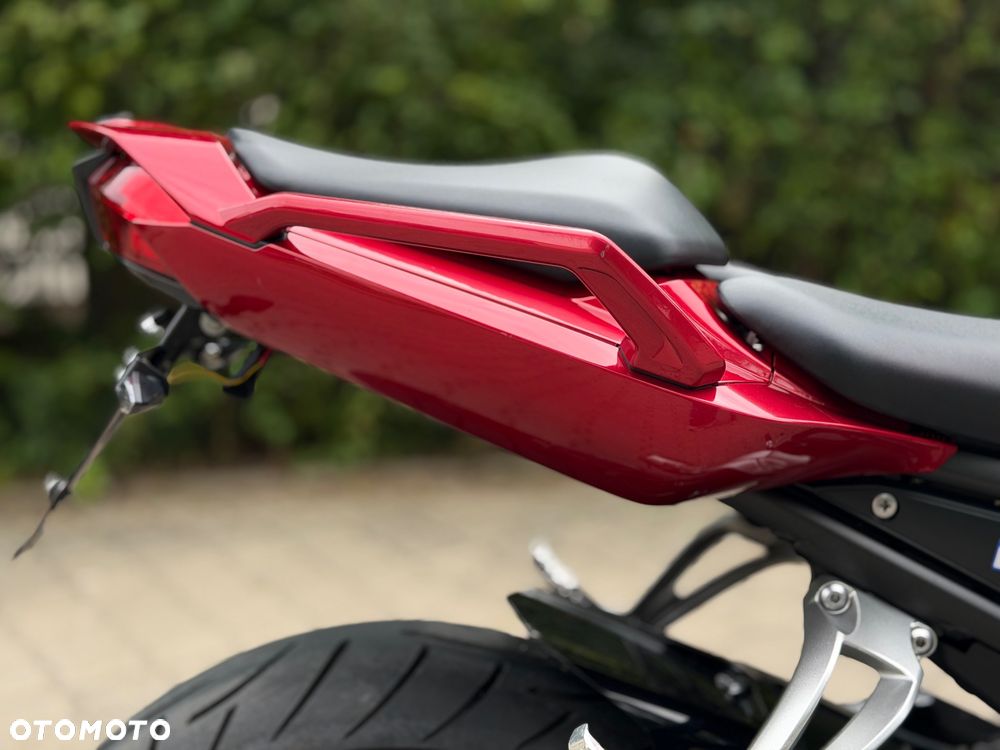 Yamaha FZ - 16
