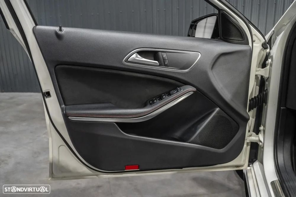 Mercedes-Benz A 180 Dynamic Edition - 20