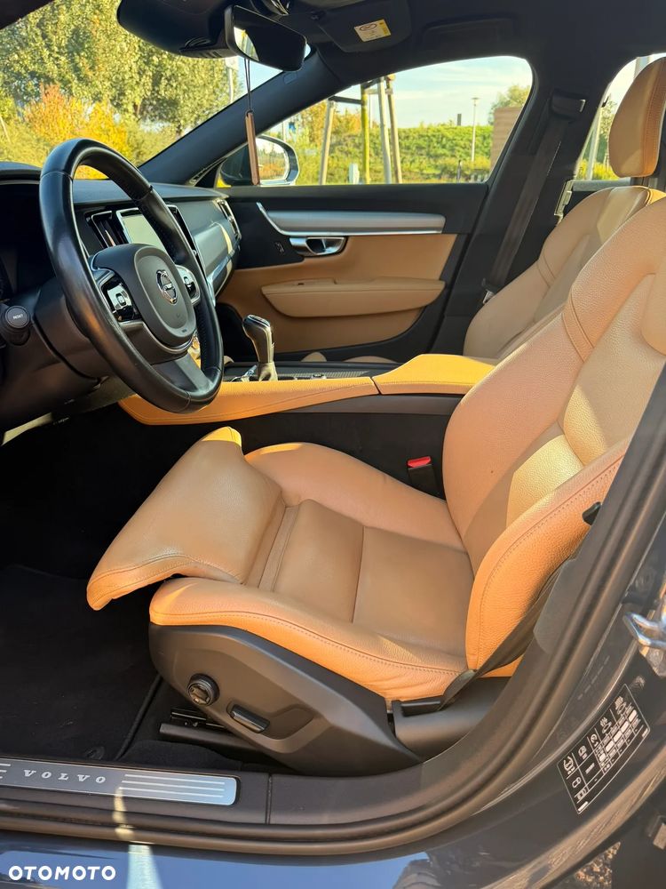 Volvo S90 D3 Momentum - 9