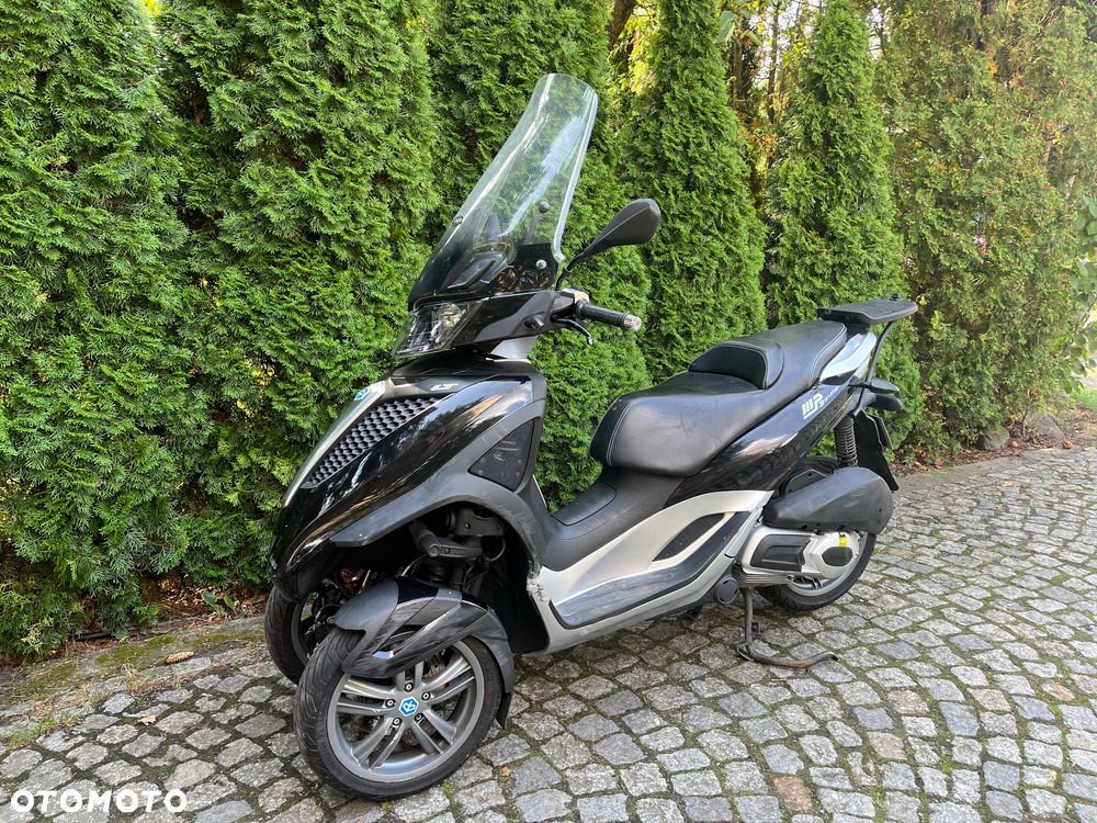 Piaggio MP-3 - 7