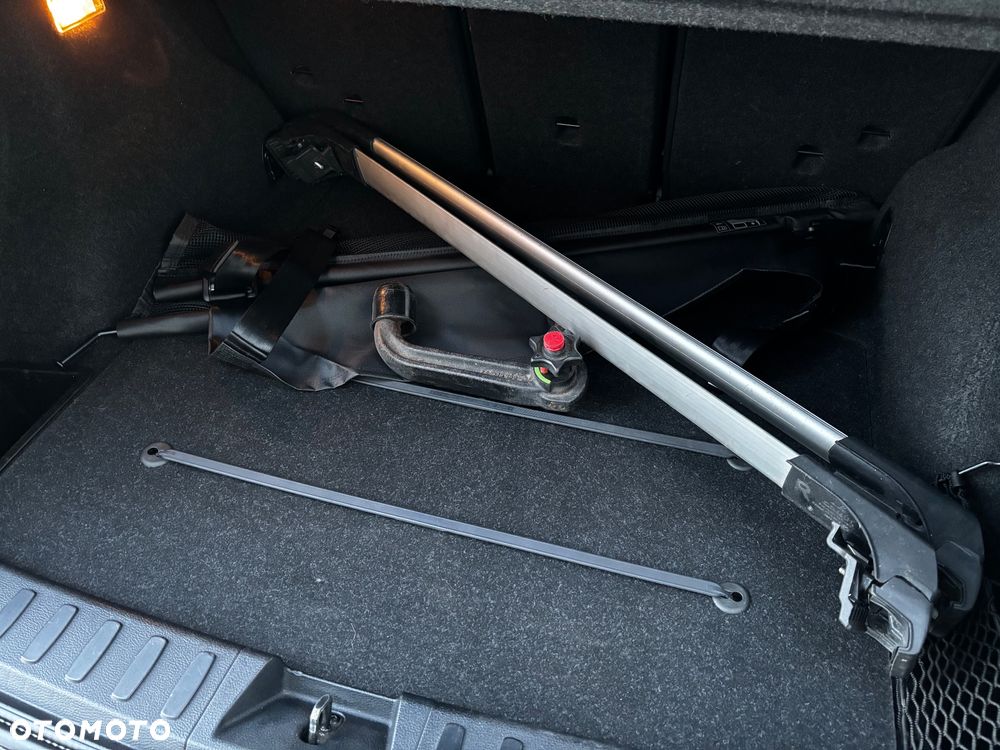 BMW X1 sDrive16d - 9