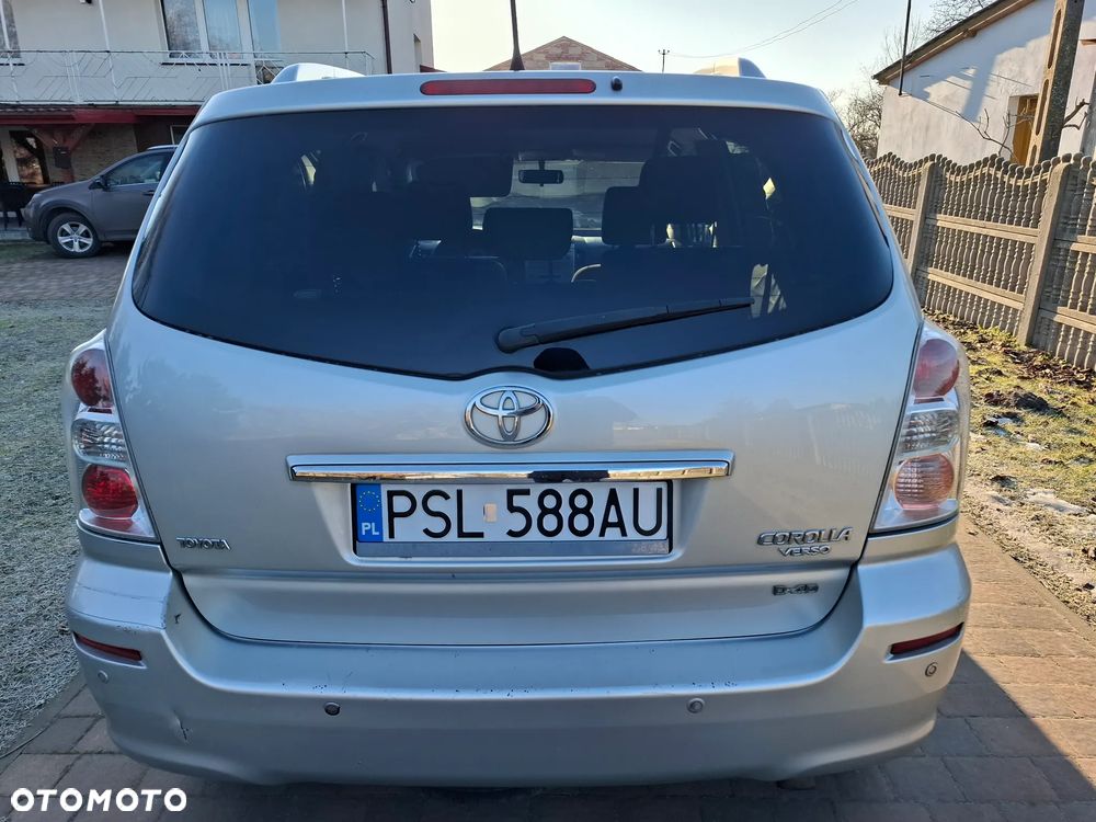 Toyota Corolla Verso - 4