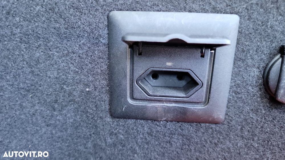 Volkswagen Golf 2.0 TDI (BlueMotion Technology) Highline - 29