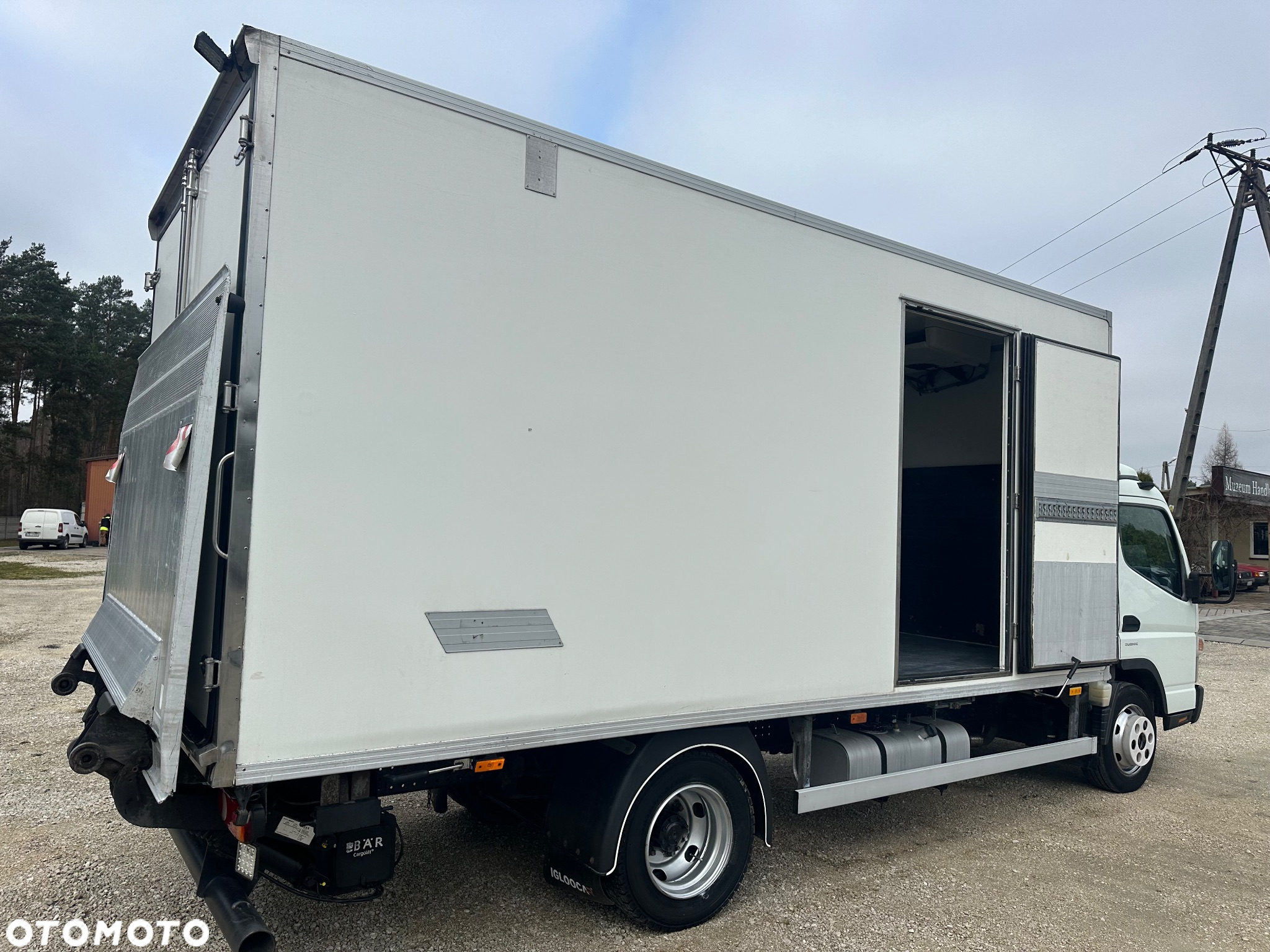 Mitsubishi Canter / 7,5t/  3,0 Chłodnia Multitemperatura/ 4,93x2,11 / Salon RP - 7