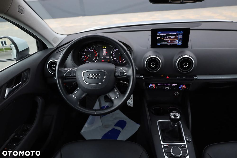 Audi A3 Sportback 1.4 TFSI Ambiente - 22